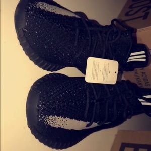 Adidas Yeezy Boost V2 Oreos